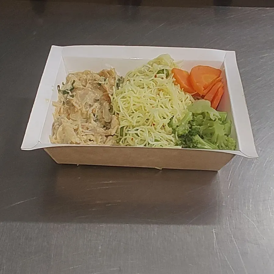 0014) Frango Assado Com creme de queijo e alho poró (Fitnnes)